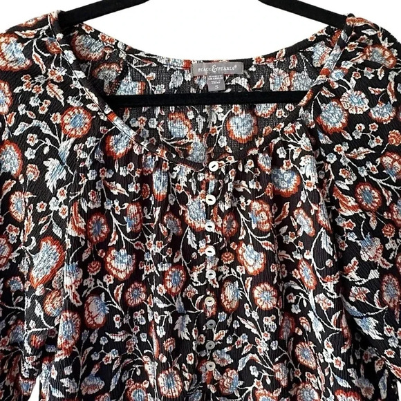 PEACE & PEARLS NWOT FLORAL BOHO PEASANT BLOUSE BUTTON FRONT | SIZE: SMALL - Picture 2 of 9